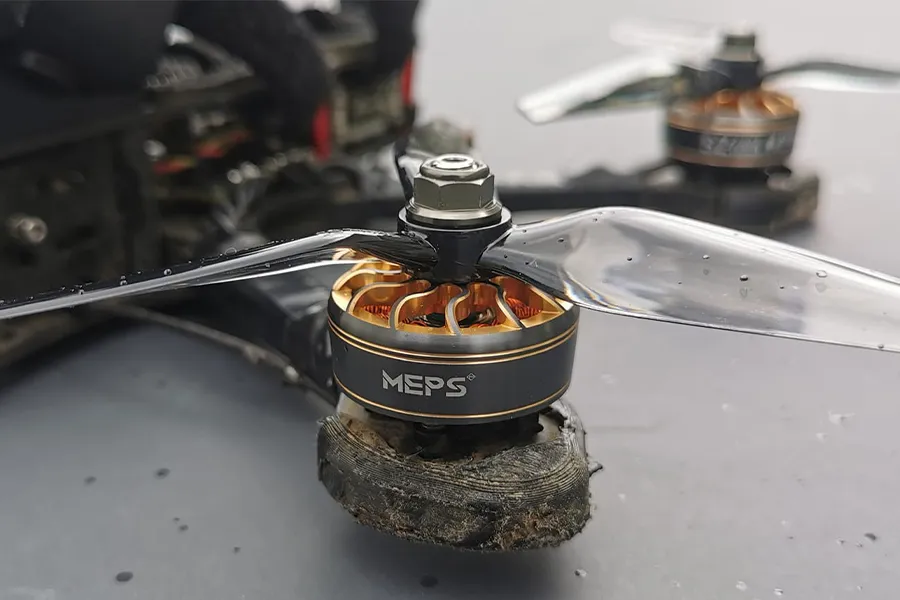 meps-2207-brushless-motor-is-a-robust-and-efficient-component-engineered-for-FPV-drones-known-for-its-reliability-power-and-smooth-operation-contributing-to-agile-and-stable-flight-performance.
