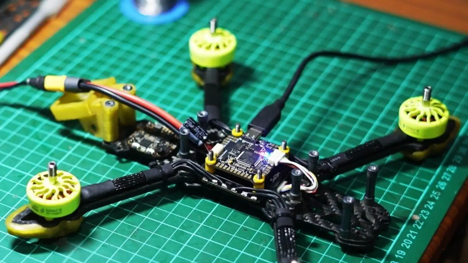 reduce fpv drone weight by stripping unnecessary accessories