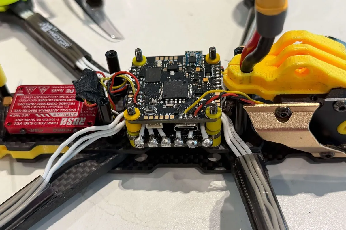 MEPS NEON 2207 V2 with the T-HOBBY V70A SE