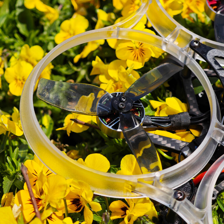 Cinematic-FPV-Drone-with-SZ2104