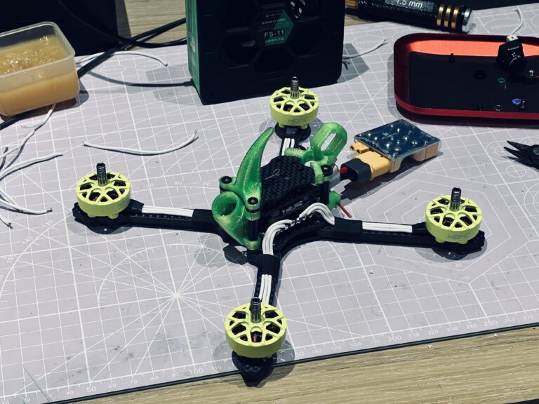 MEPS_NEON2306_FPVBuild_AngledShot