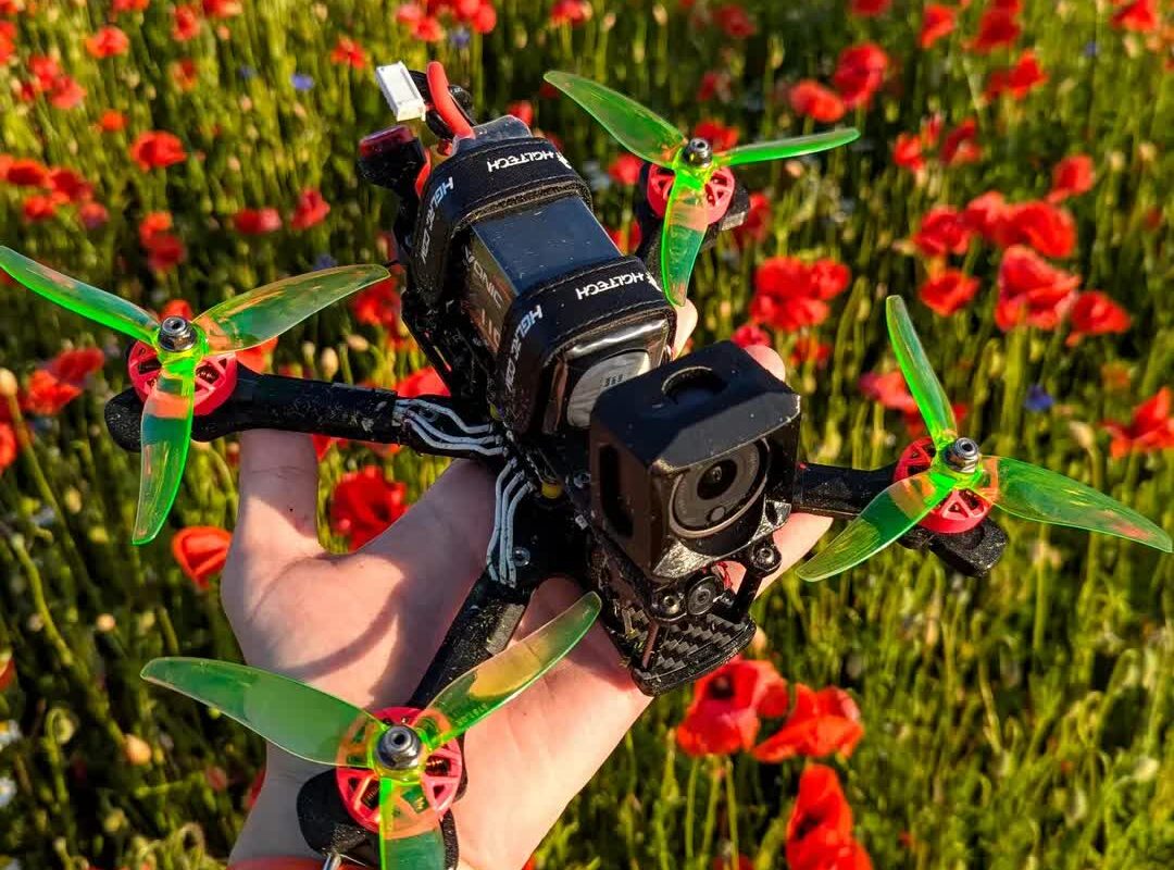 NEON-Motor-MEPSKING-Installed-fpv