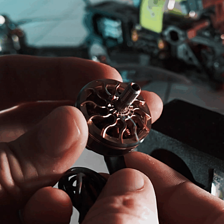 sz2207_motor_on_build_fullframe