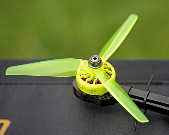 sz2306-fluorescent-green-motor-front