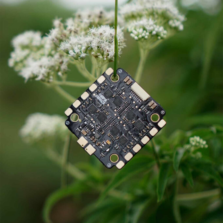 sz60a-esc-closeup-details